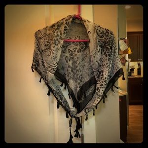 Beautiful shawl/scarf